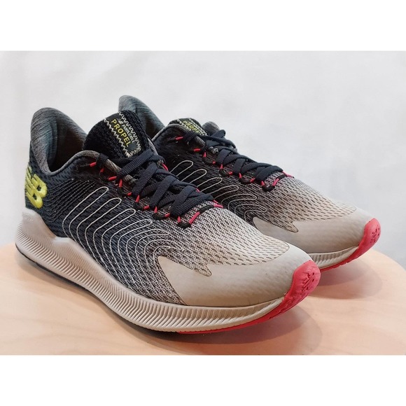 New Balance Women's Fuel Cell Propel V1 Shoes Size 8.5 - Picture 2 of 10